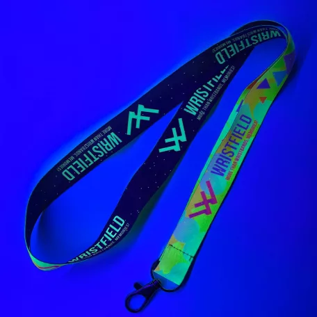 Tours de cou en satin UV réfléchissant (20x900 mm impression en couleur sur les deux côtés) - mousqueton à cliquet en métal